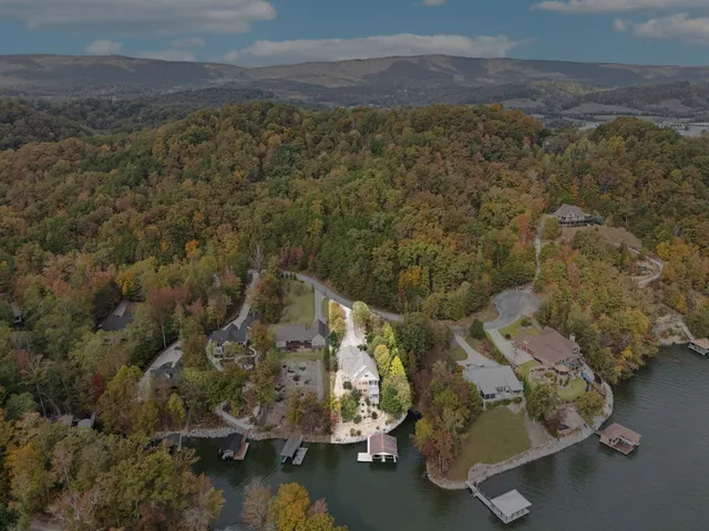 $1,250,000 | 176 Bluegreen Way, Rockwood, TN 37854