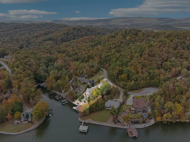 $1,250,000 | 176 Bluegreen Way, Rockwood, TN 37854