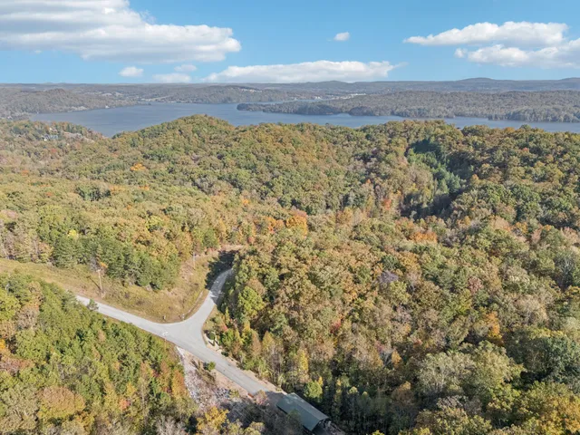 $1,250,000 | 176 Bluegreen Way, Rockwood, TN 37854