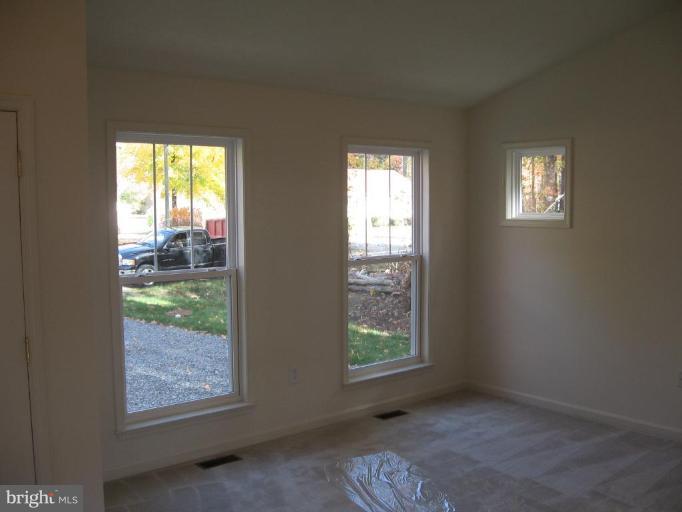 Forest Grove Road Colonial Beach, VA 22443 - Photo 2 of 27 Living Room
