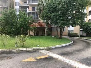$92,000 | 4174 Inverrary Drive, Unit 907, Lauderhill, FL 33319