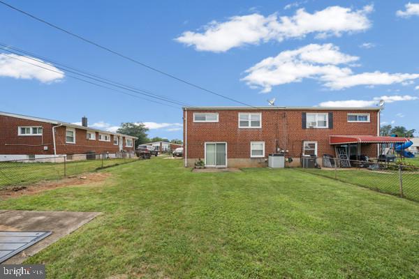3413 Retlaw Road Baltimore, MD 21207 - Photo 23 of 32 Spacious backyard with serene views.