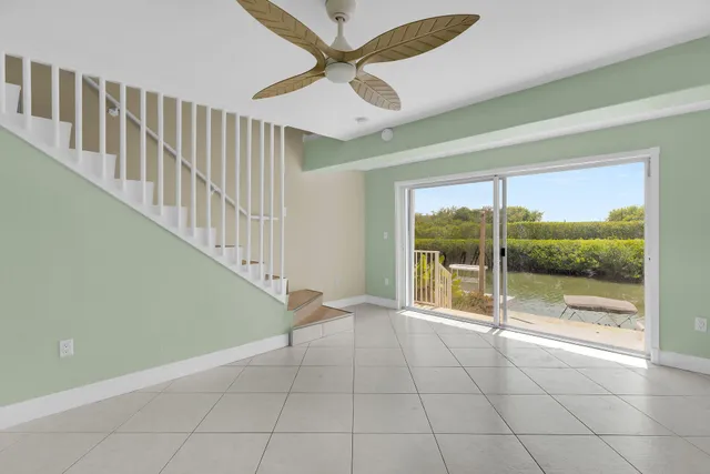 a view of entryway and hall