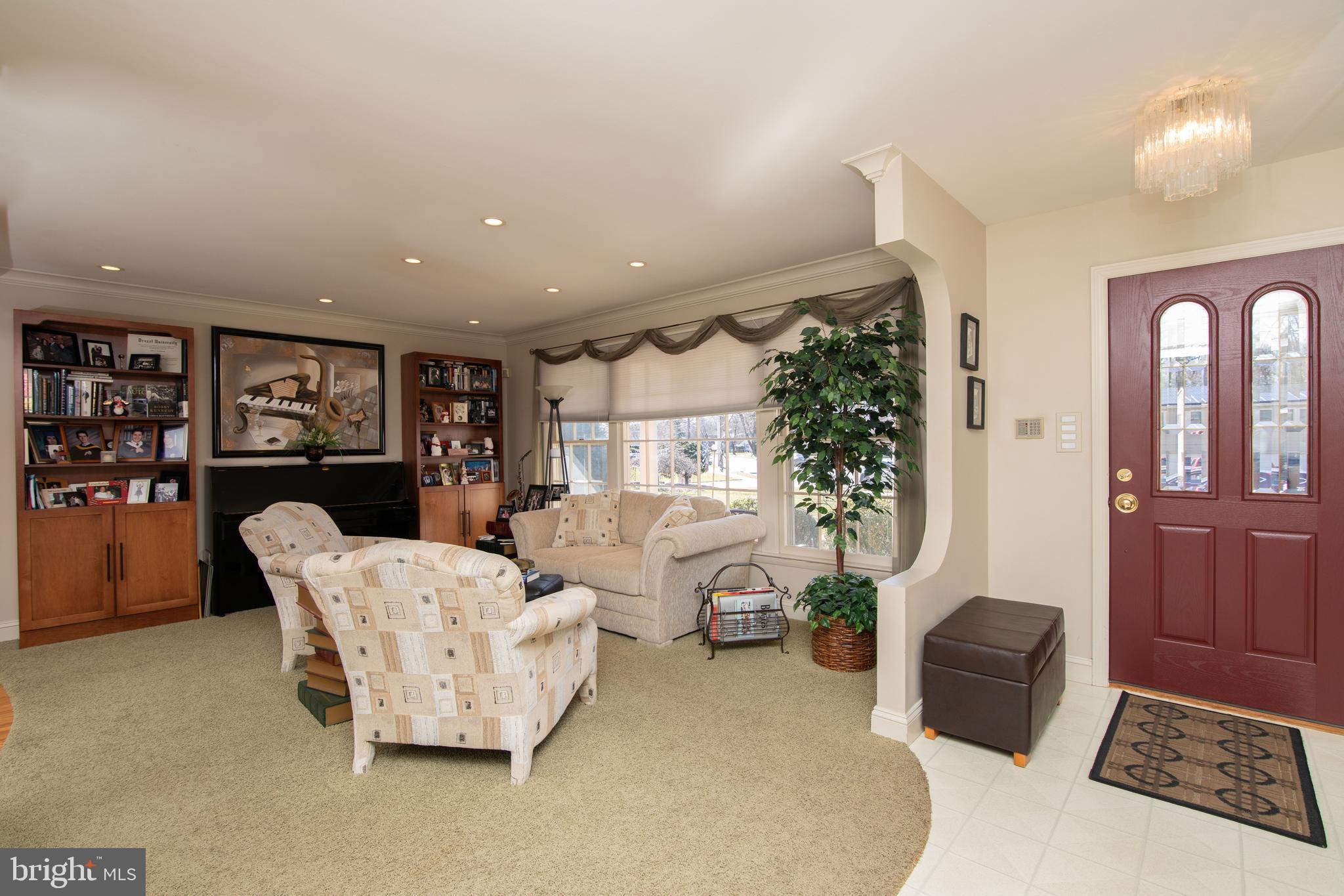41 Clemson Road Cherry Hill, NJ 08034 - Photo 2 of 32 Foyer and living room