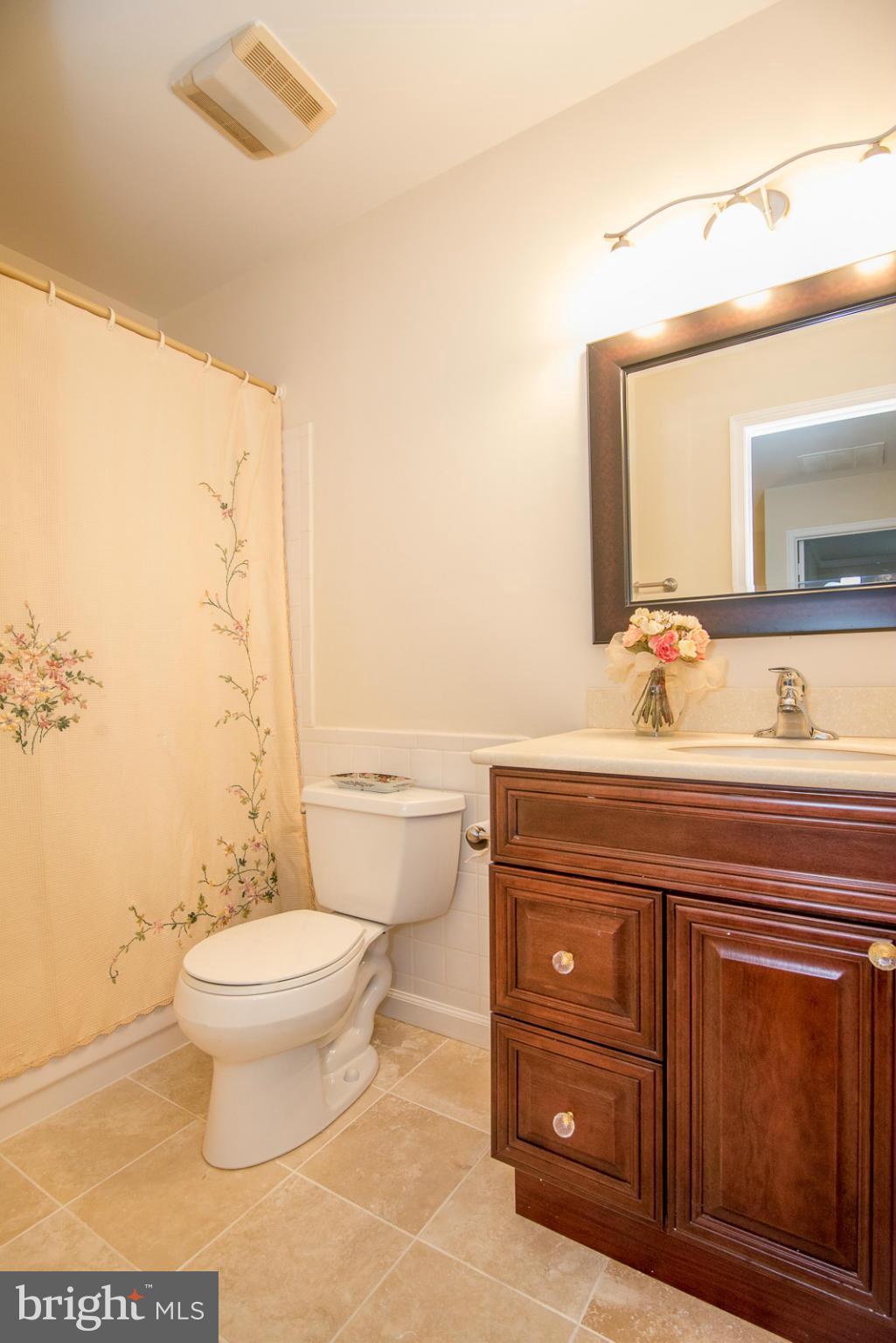 8451 Lakinhurst Lane Springfield, VA 22152 - Photo 15 of 27 Bath