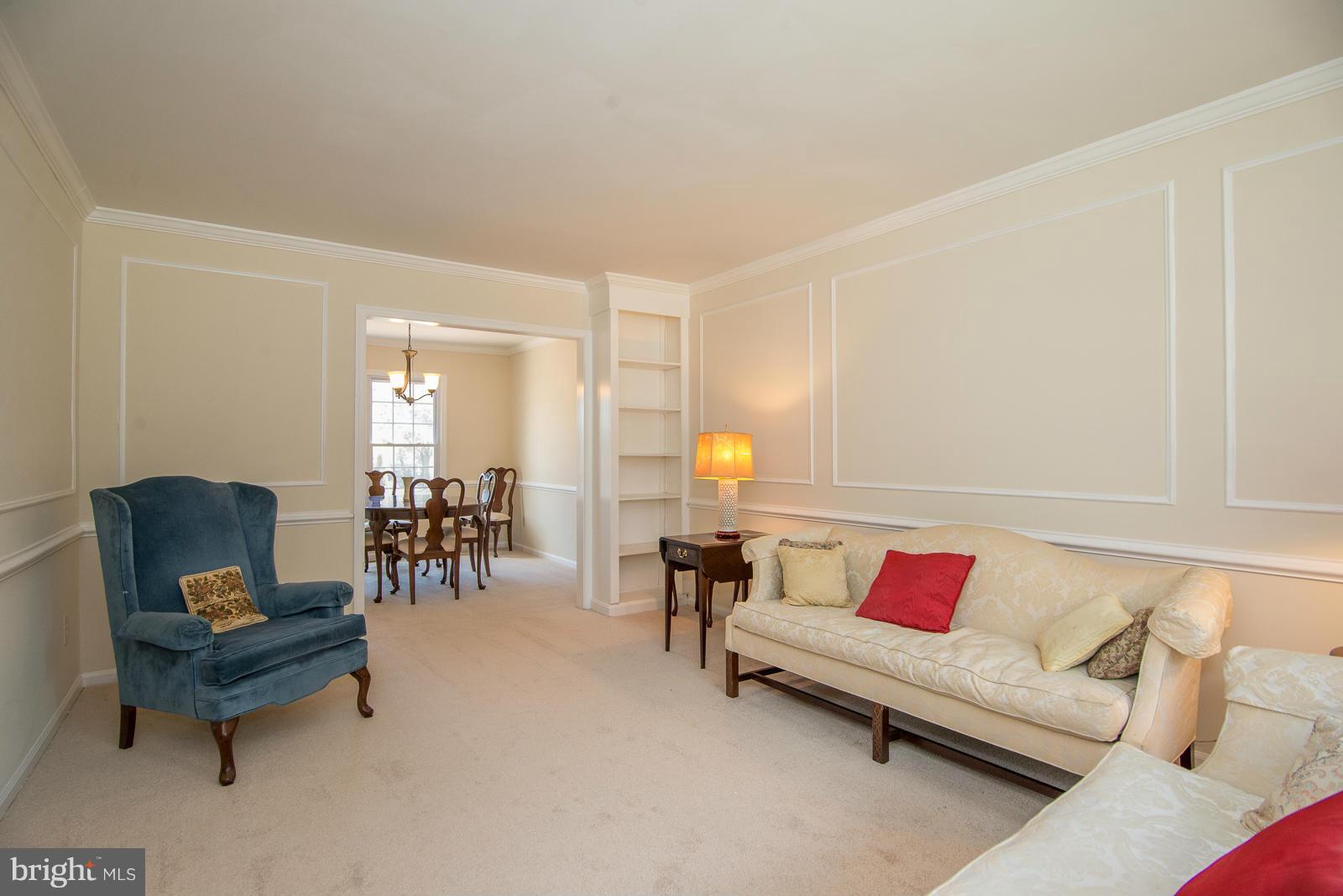 8451 Lakinhurst Lane Springfield, VA 22152 - Photo 5 of 27 Living Room