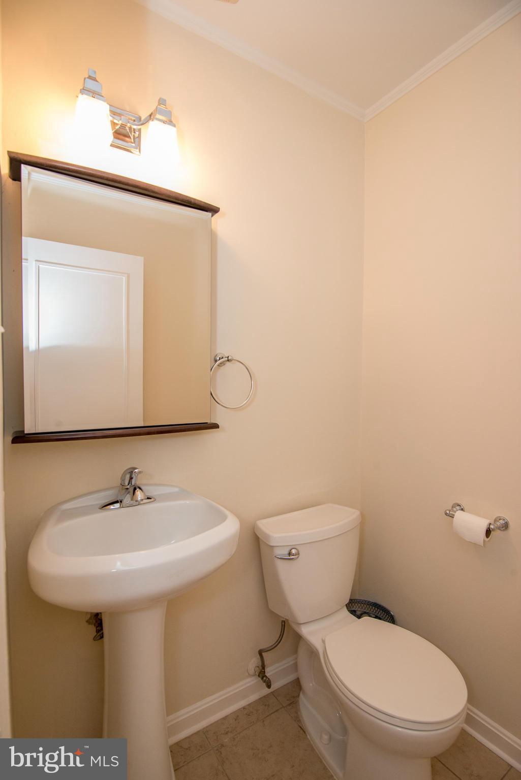 8451 Lakinhurst Lane Springfield, VA 22152 - Photo 7 of 27 Bath