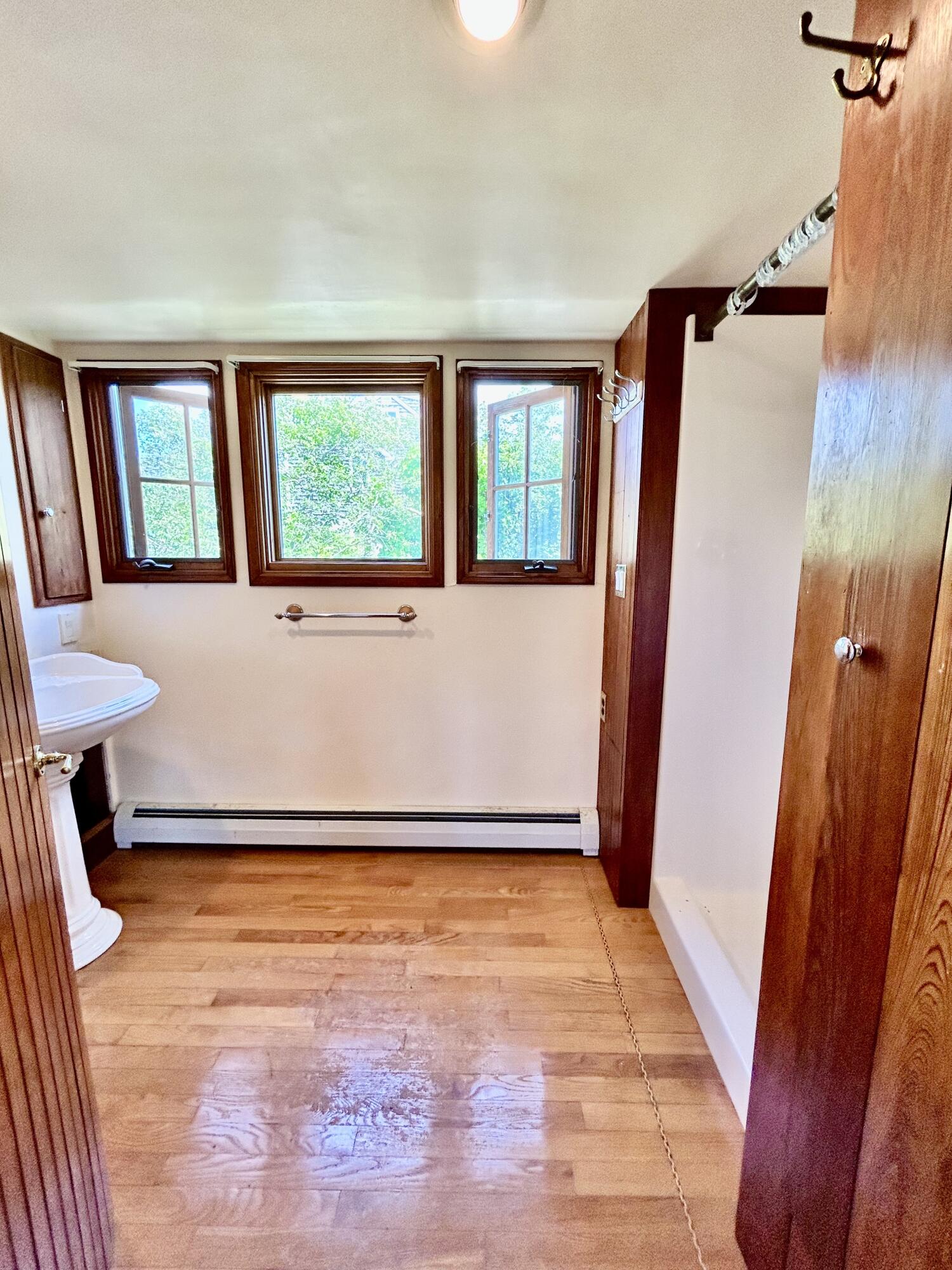 10 Benson Road Truro, MA 02666 - Photo 23 of 50 2ndfloorbthroombenson