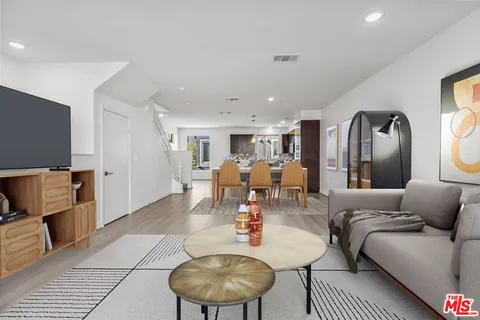 $5,000 | 2581 Arvia Street, Unit 8, Los Angeles, CA 90065