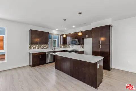 $5,000 | 2581 Arvia Street, Unit 8, Los Angeles, CA 90065