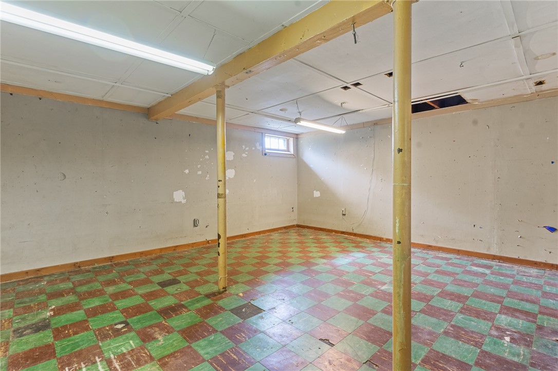 203 Sandy Lane Warwick, RI 02889 - Photo 32 of 35