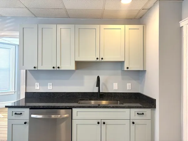 $2,650 | 130 Division Street, Unit 1, North Attleboro, MA 02760