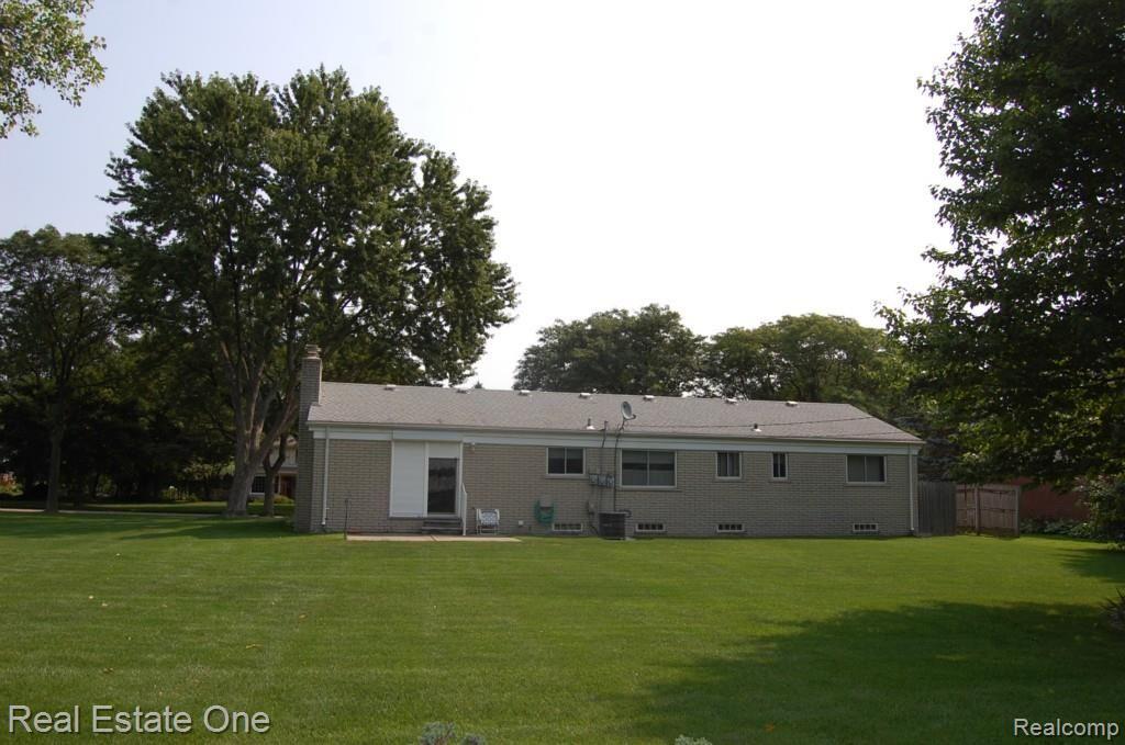 18741 Levan Road Livonia, MI 48152 - Photo 24 of 25 BACK OF HOME