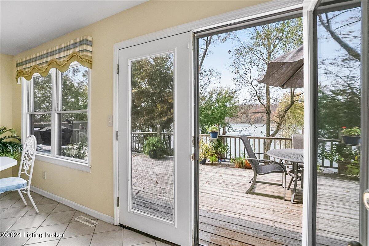 1122 Riverside Drive Prospect, KY 40059 - Photo 16 of 87 Awesome view from every window!