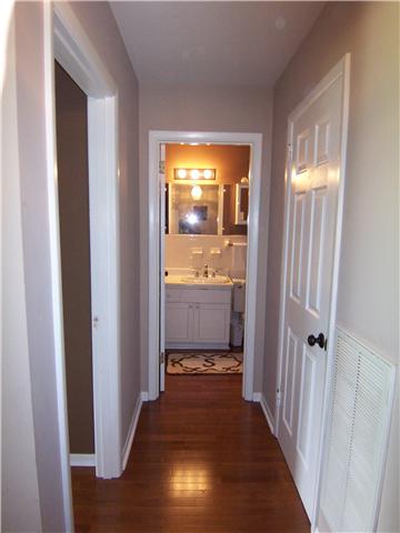613 Hillsboro Road, Unit B 23 Franklin, TN 37064 - Photo 6 of 18 Gallery Image 6