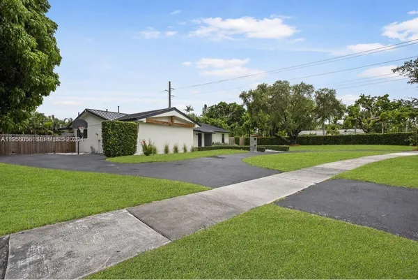 $1,250,000 | 8705 Southwest 176th Street, Palmetto Bay, FL 33157