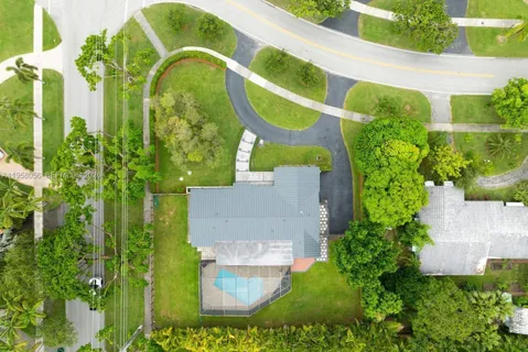 $1,250,000 | 8705 Southwest 176th Street, Palmetto Bay, FL 33157