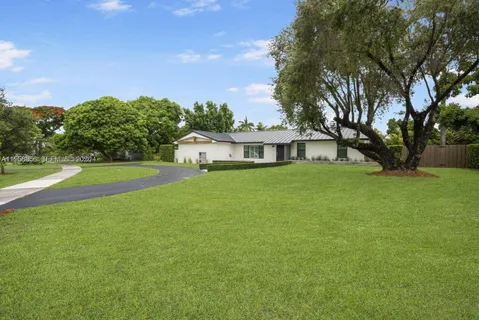 $1,250,000 | 8705 Southwest 176th Street, Palmetto Bay, FL 33157