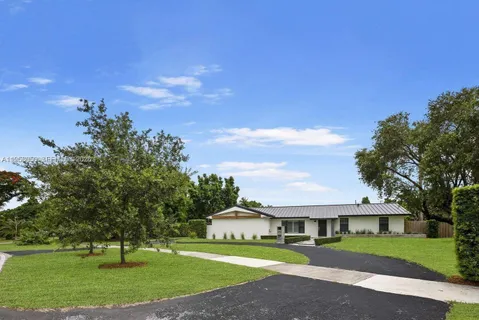 $1,250,000 | 8705 Southwest 176th Street, Palmetto Bay, FL 33157