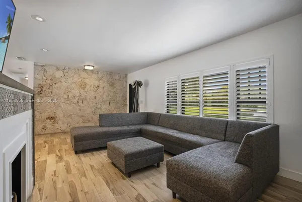 $1,250,000 | 8705 Southwest 176th Street, Palmetto Bay, FL 33157