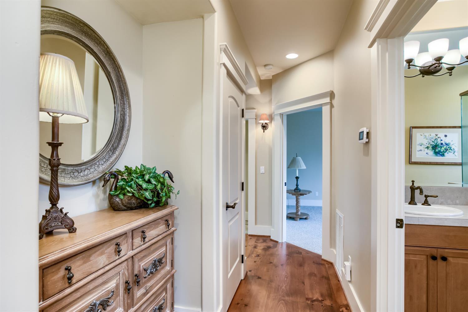 7672 Hyatt Prairie Road Ashland, OR 97520 - Photo 13 of 35 Hallway leading to the Master suite and