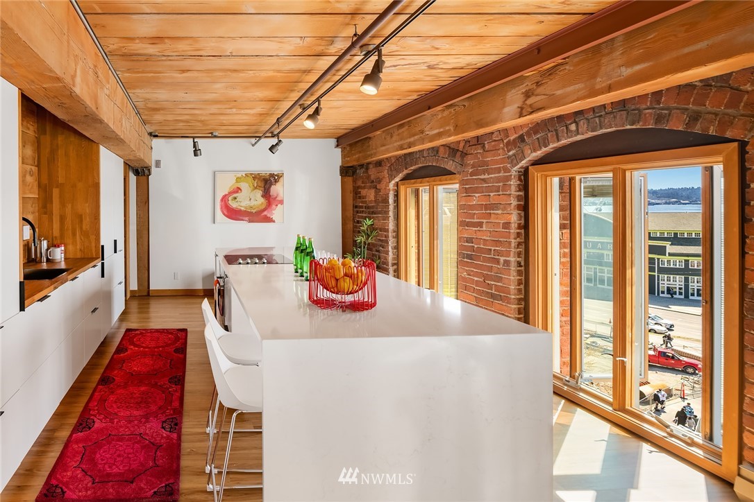 1507 Western Avenue, Unit 502 Seattle, WA 98101 - Photo 3 of 27