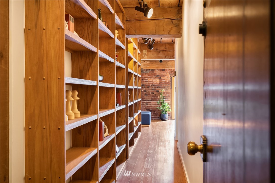 1507 Western Avenue, Unit 502 Seattle, WA 98101 - Photo 21 of 27