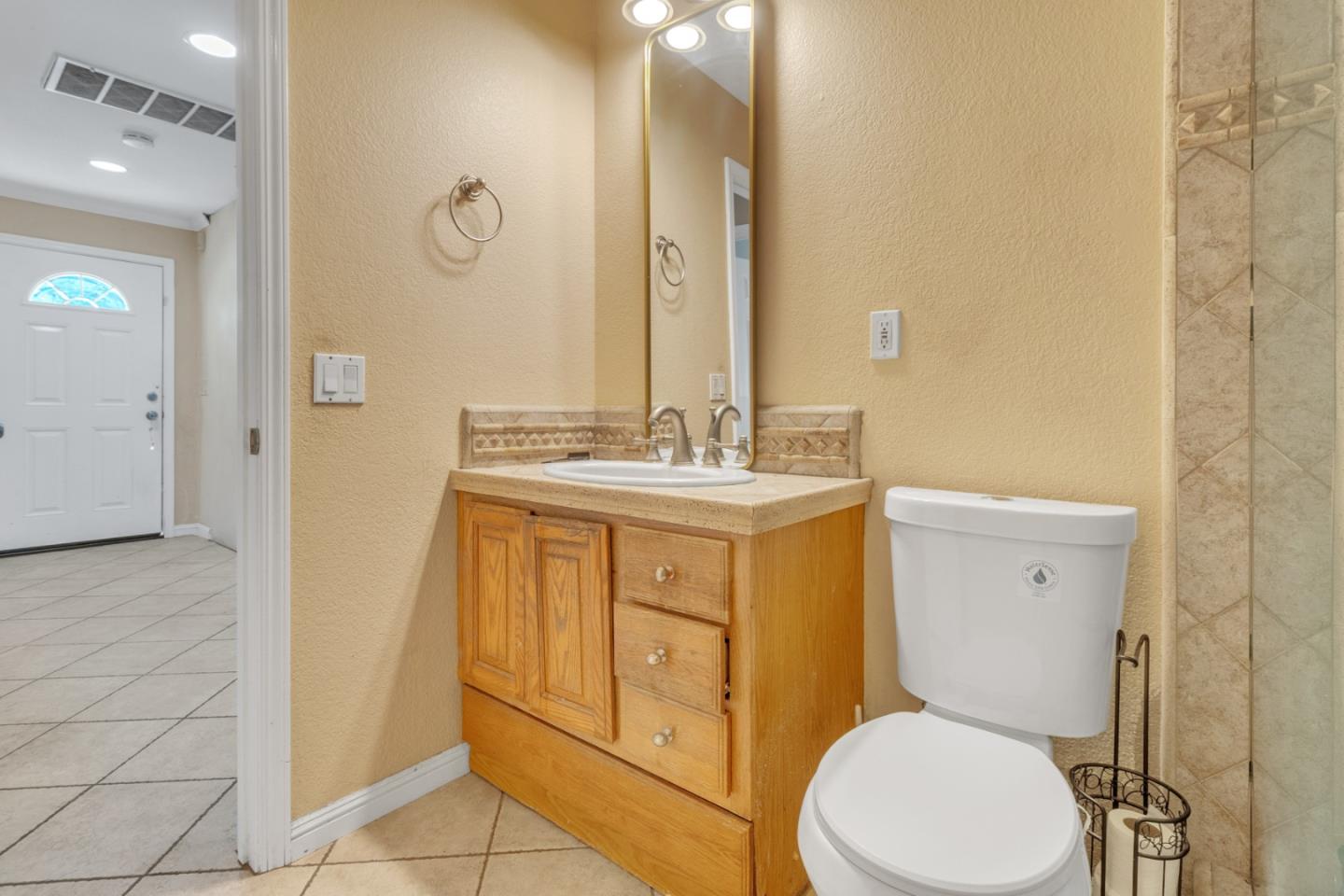 622 Rochex Avenue Salinas, CA 93906 - Photo 18 of 52 Gallery Image 18