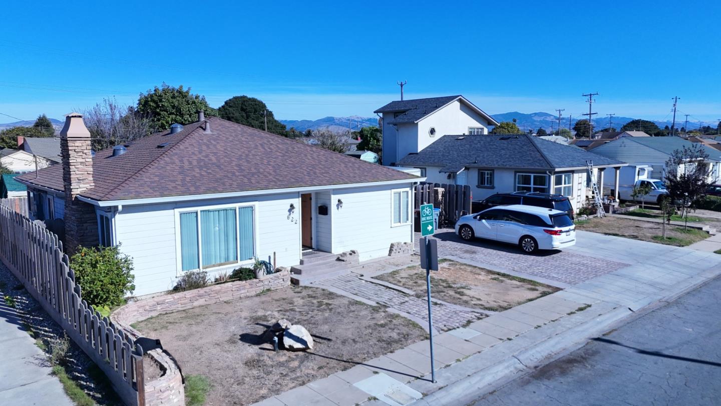 622 Rochex Avenue Salinas, CA 93906 - Photo 3 of 52 Gallery Image 3