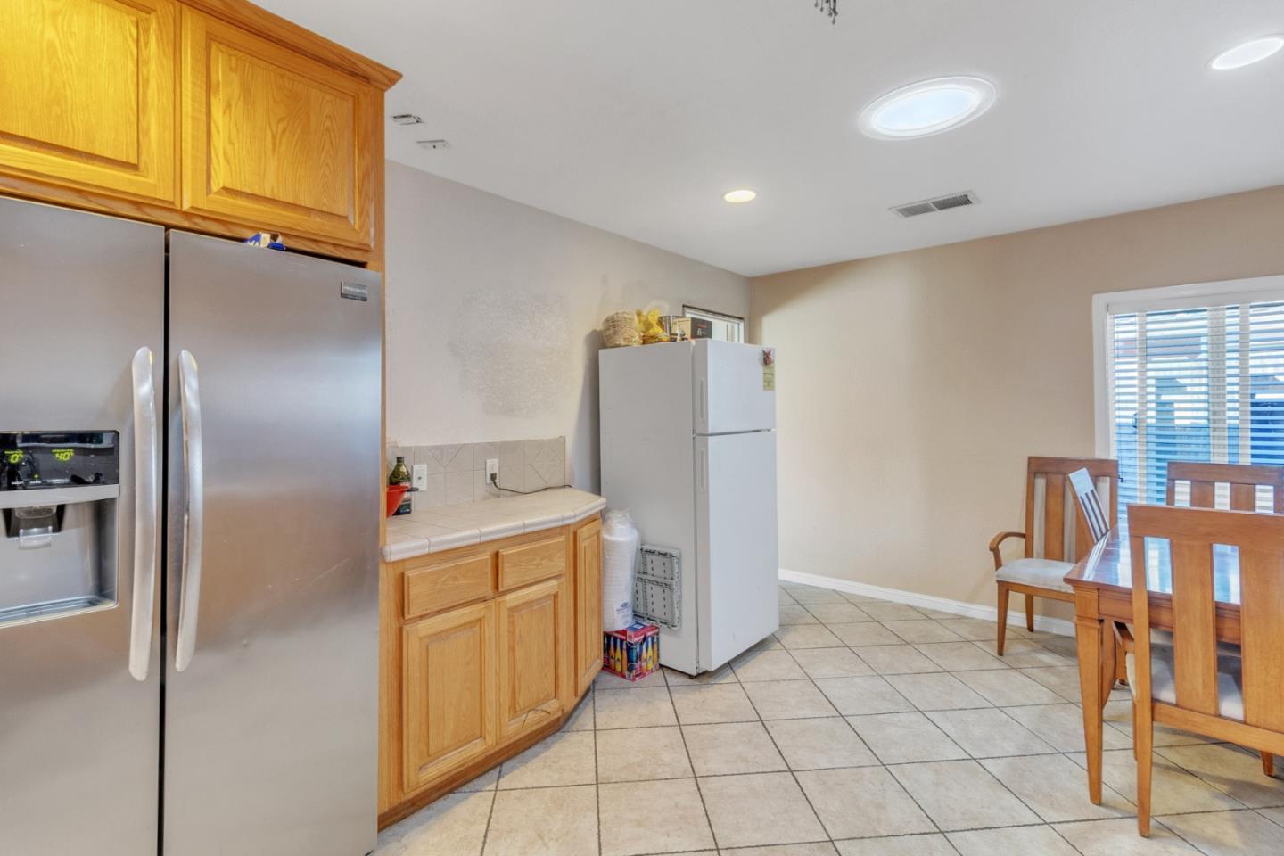 622 Rochex Avenue Salinas, CA 93906 - Photo 9 of 52 Gallery Image 9