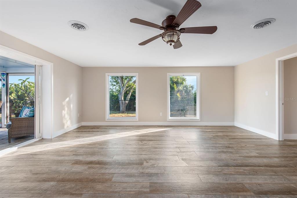 300 East Bay Heights Road Englewood, FL 34223 - Photo 9 of 71