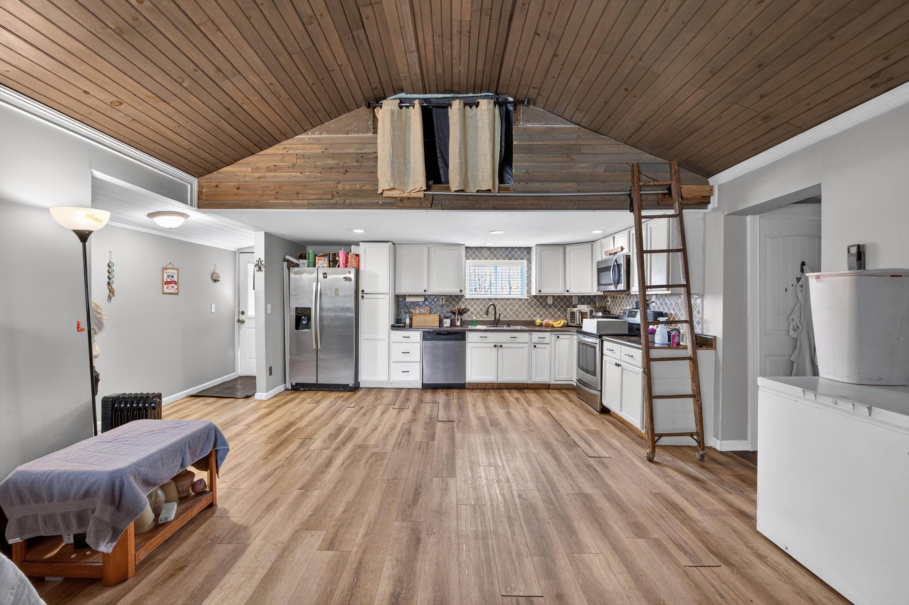 457 Stacy Road Dalton, GA 30721 - Photo 5 of 24 05-090A3665