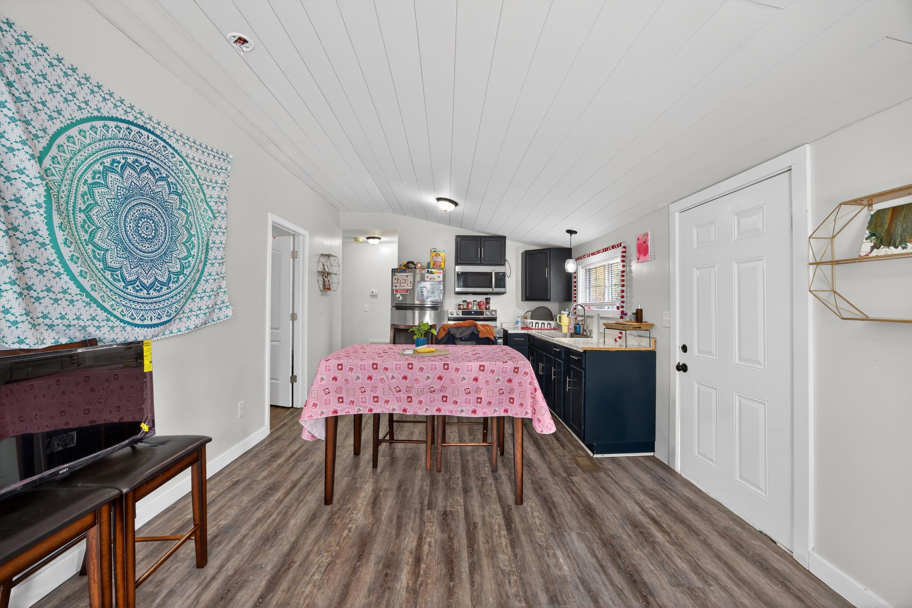 457 Stacy Road Dalton, GA 30721 - Photo 10 of 24 10-090A3685