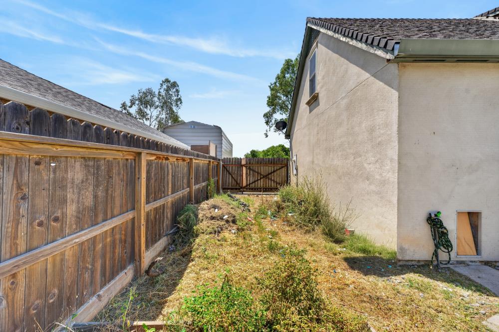 215 Singh Lane Rio Linda, CA 95673 - Photo 8 of 41