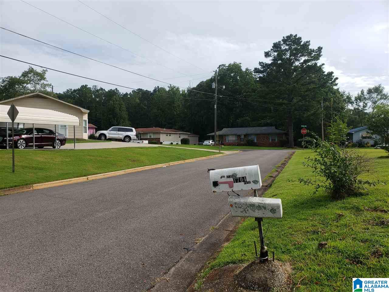 1704 Patch Place Anniston, AL 36201 - Photo 9 of 36