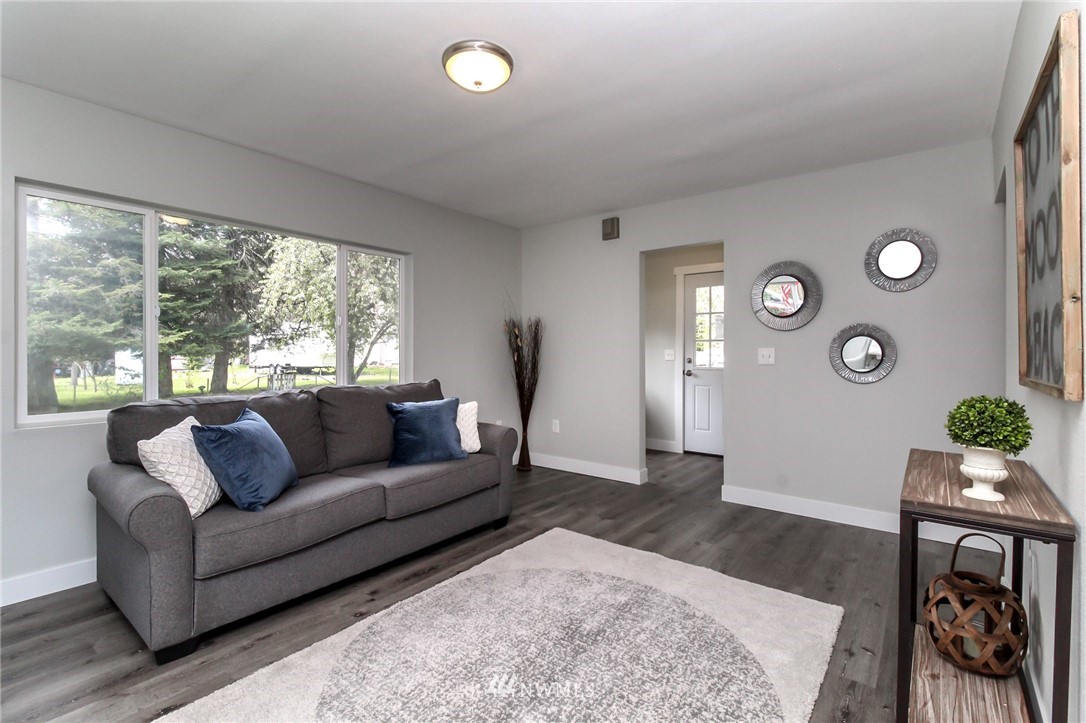 404 Nixon Street Roy, WA 98580 - Photo 7 of 27