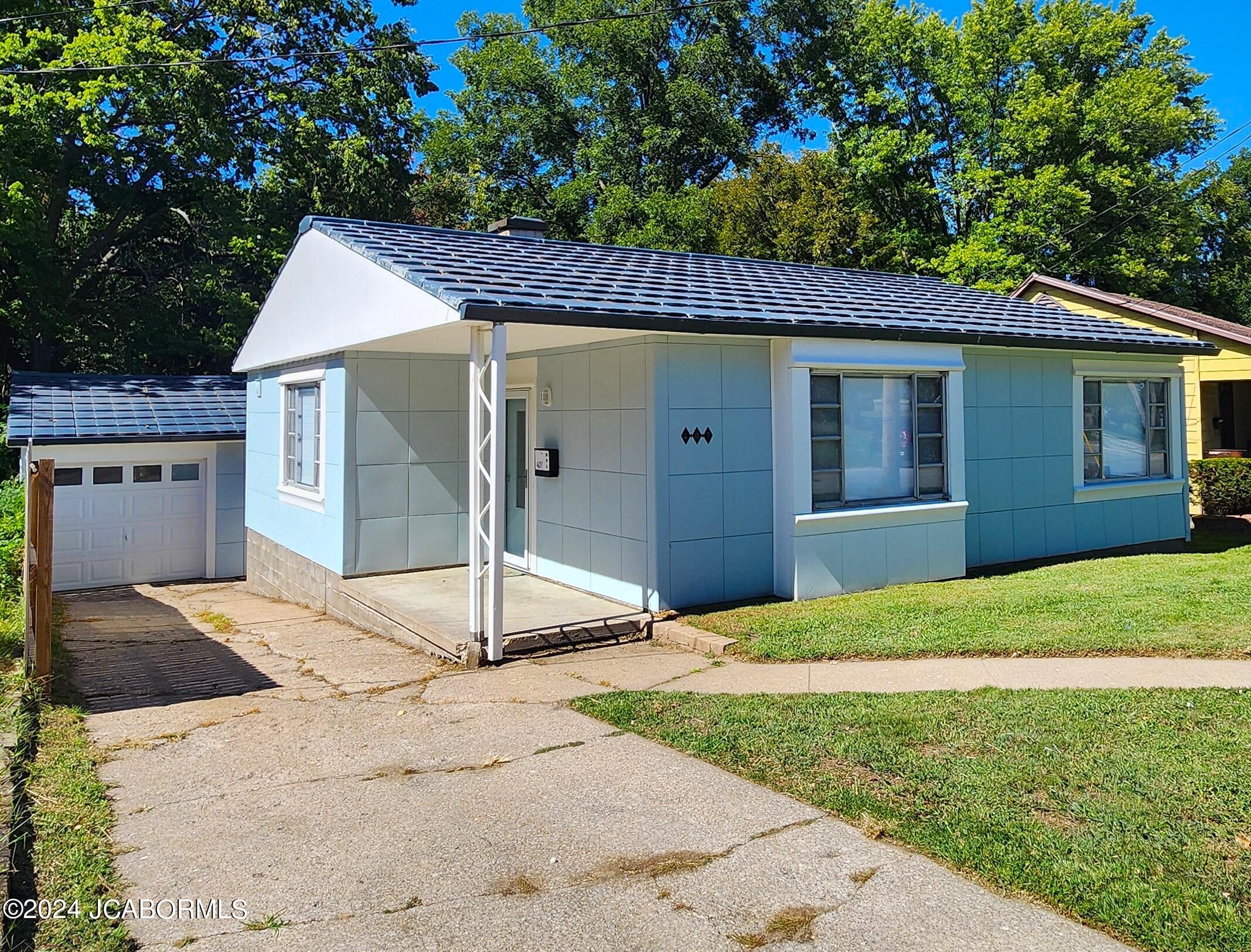 407 West Spring Street Boonville, MO 65233 - Photo 1 of 1