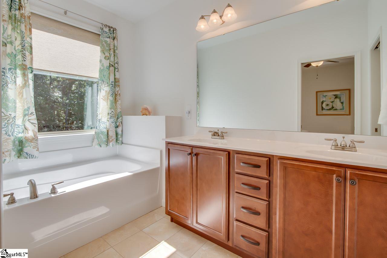 408 Oak Ridge Place Easley, SC 29642 - Photo 24 of 36 Gallery Image 24