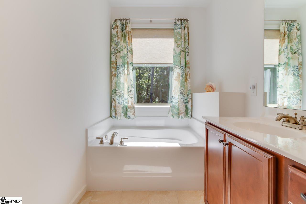408 Oak Ridge Place Easley, SC 29642 - Photo 25 of 36 Gallery Image 25