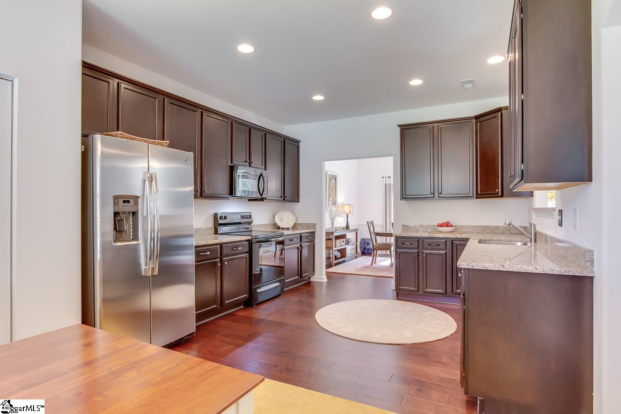 408 Oak Ridge Place Easley, SC 29642 - Photo 8 of 36 Gallery Image 8