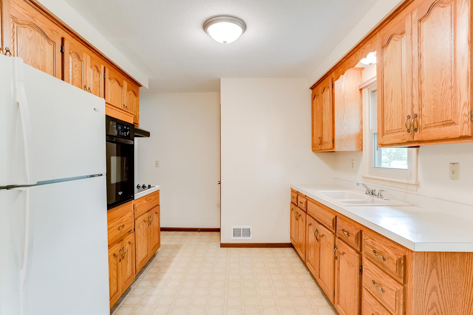4109 Poplar Bridge Road Bloomington, MN 55437 - Photo 11 of 44 Gallery Image 11