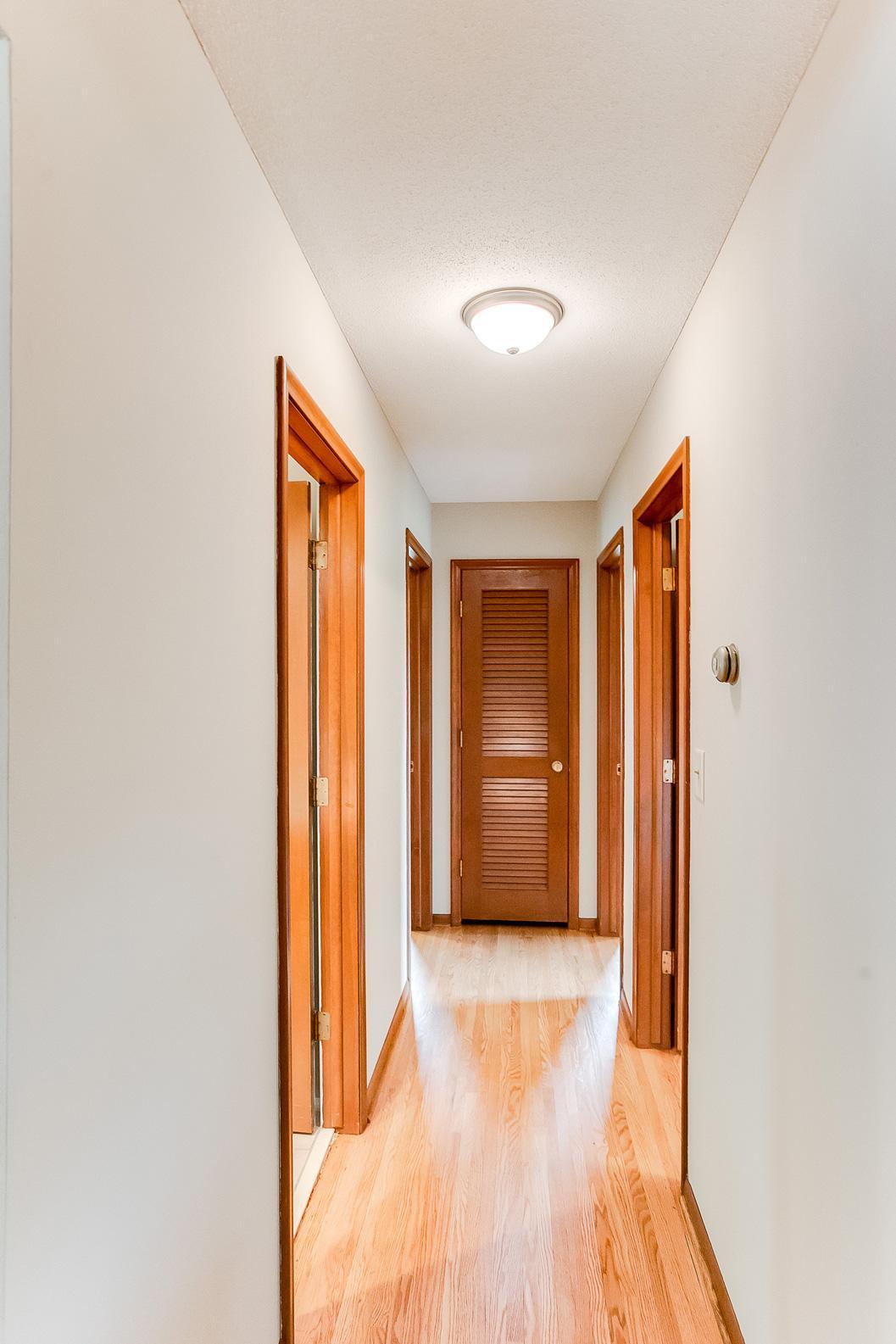 4109 Poplar Bridge Road Bloomington, MN 55437 - Photo 13 of 44 Gallery Image 13