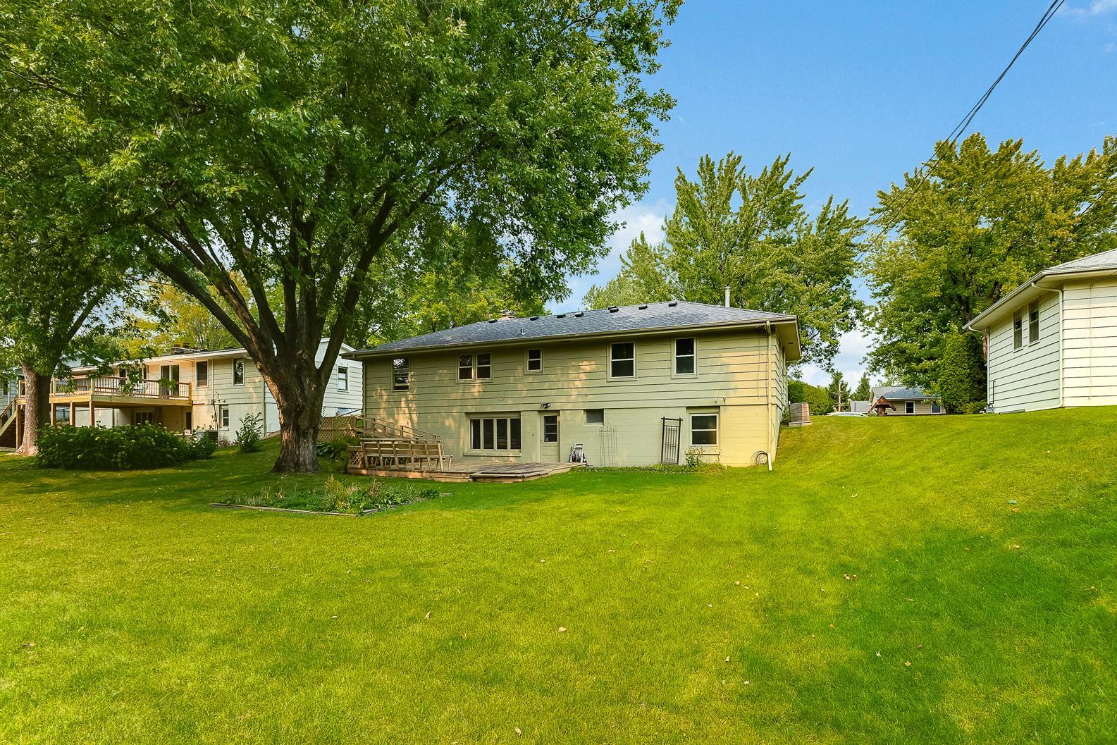 4109 Poplar Bridge Road Bloomington, MN 55437 - Photo 27 of 44 Gallery Image 27