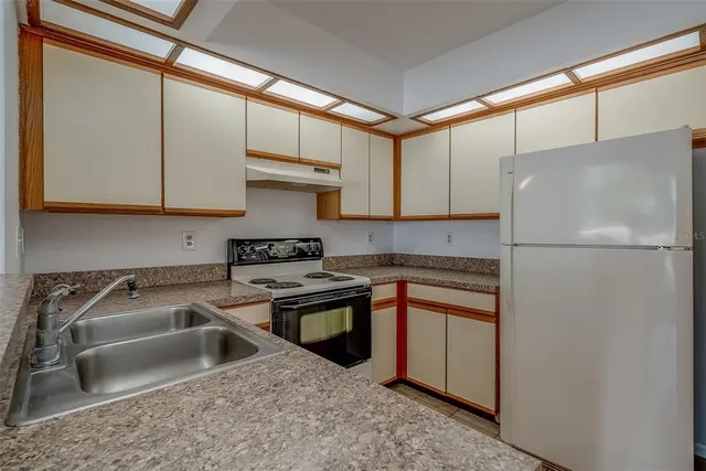 a view of a interior in the room