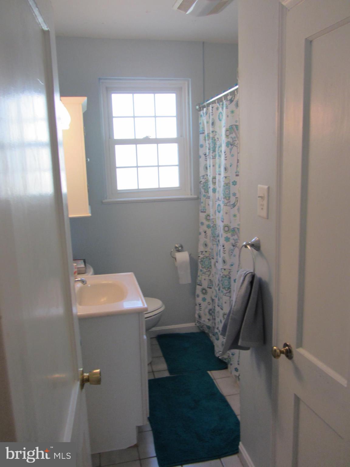 418 Hoover Road Ambler, PA 19002 - Photo 11 of 30 Full Bath