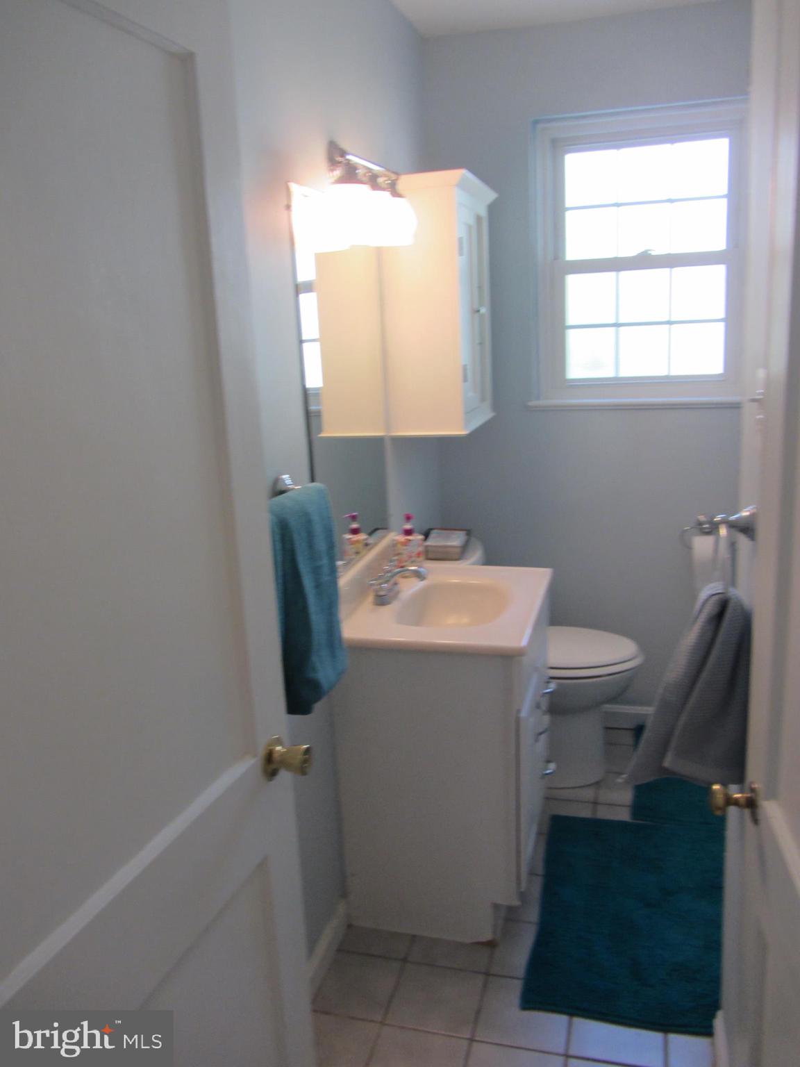 418 Hoover Road Ambler, PA 19002 - Photo 12 of 30 Full Bath