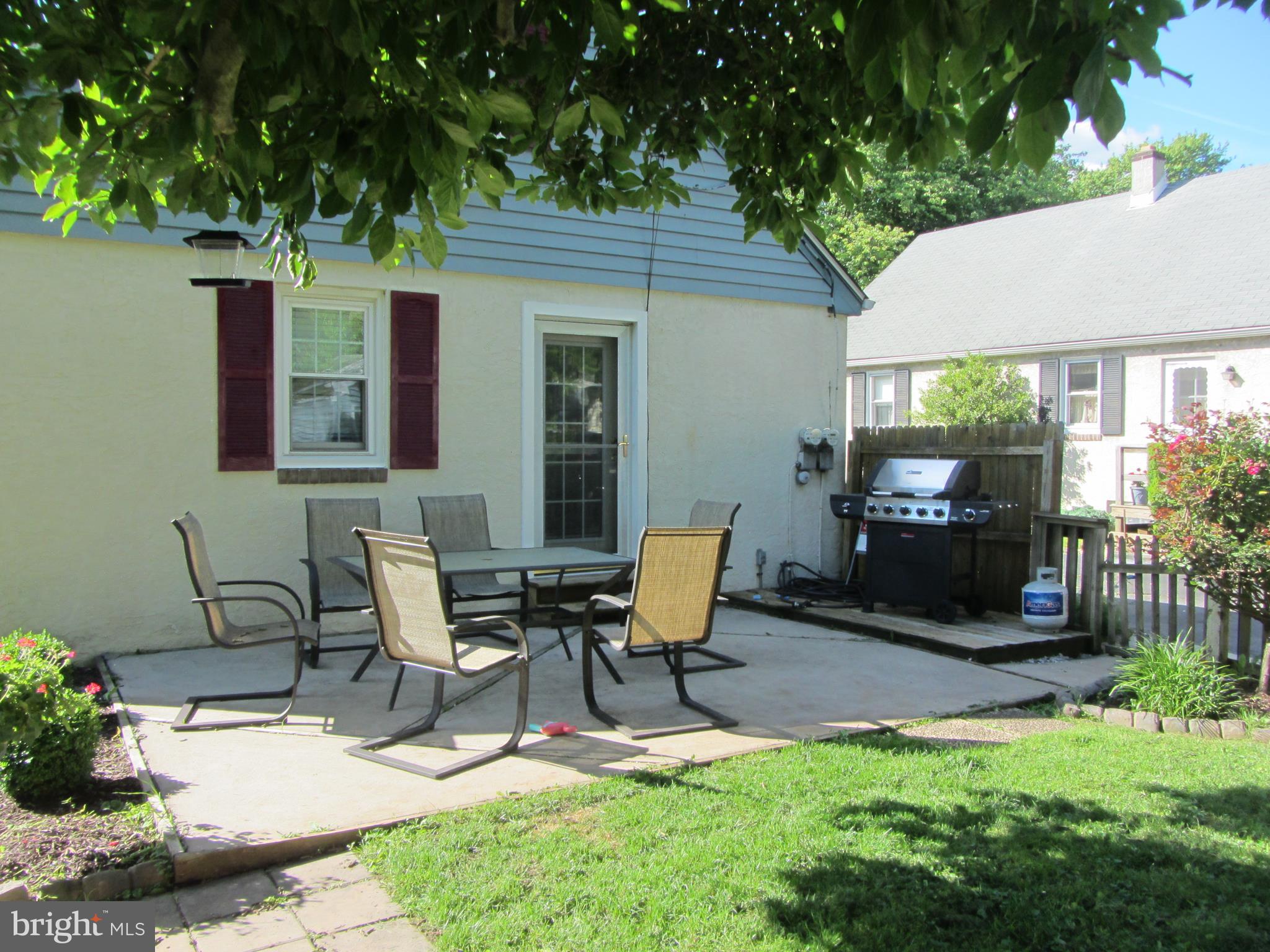 418 Hoover Road Ambler, PA 19002 - Photo 28 of 30 Back View