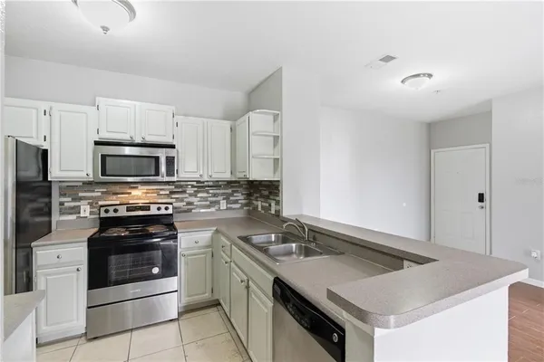 $1,990 | 5507 Legacy Crescent Place, Unit 202, Riverview, FL 33578