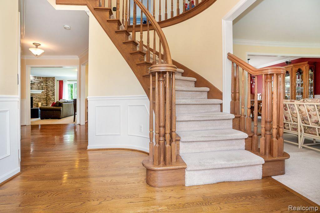 2072 Ridgefield Court Rochester Hills, MI 48306 - Photo 5 of 41