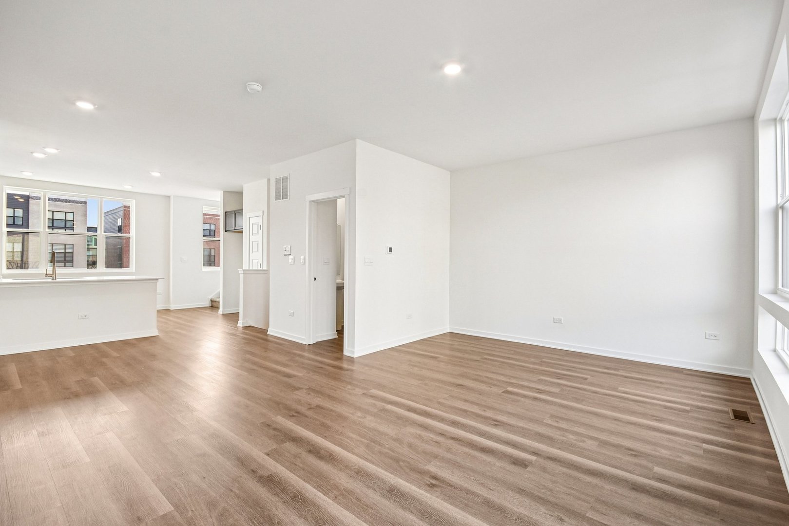 373 Summit Circle Lombard, IL 60148 - Photo 11 of 45 a view of a livingroom with wooden floor